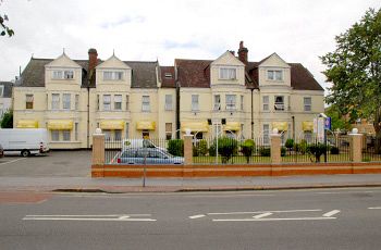 croydon court hotel