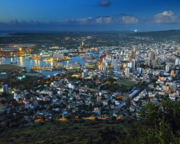 Le Port Saint Louis le soir